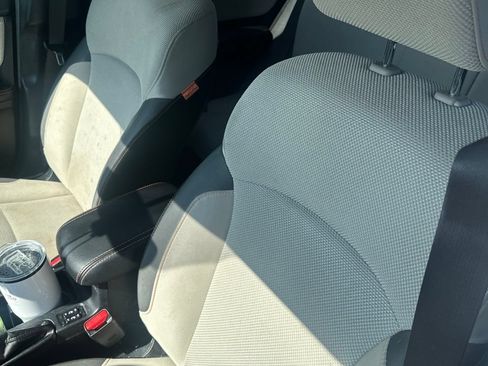 Used 2017 Subaru Crosstrek 2.0i Premium AWD/4WD image 13