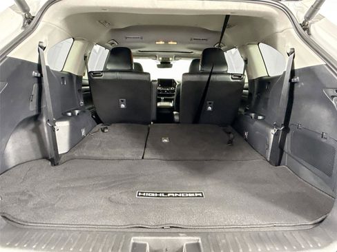Certified 2025 Toyota Highlander XLE AWD/4WD image 37