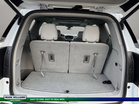 Used 2021 GMC Acadia SLT w/ LPO, Floor Liner Package image 28