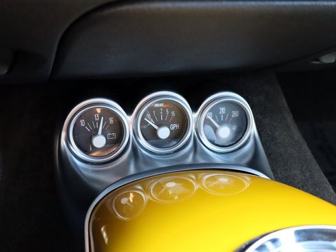 Used 2003 Chevrolet SSR w/ Preferred Equipment Group image 51