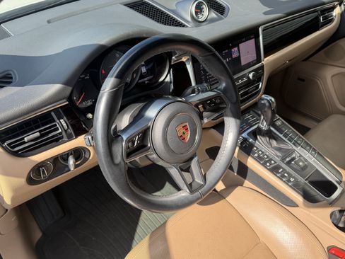 Used 2019 Porsche Macan S AWD/4WD image 4