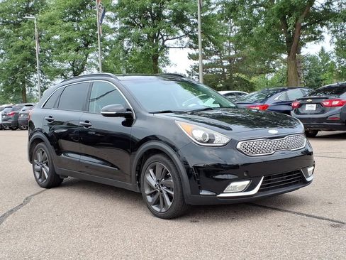 Used 2017 Kia Niro FWD image 3