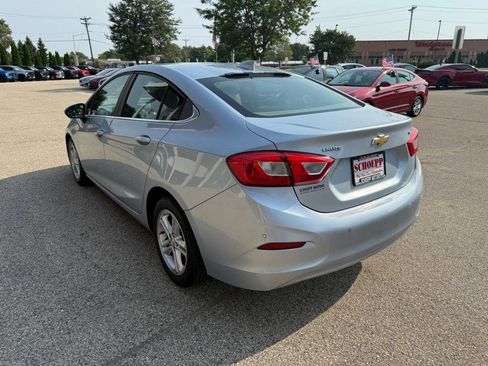 Used 2018 Chevrolet Cruze LT w/ Convenience Package image 7