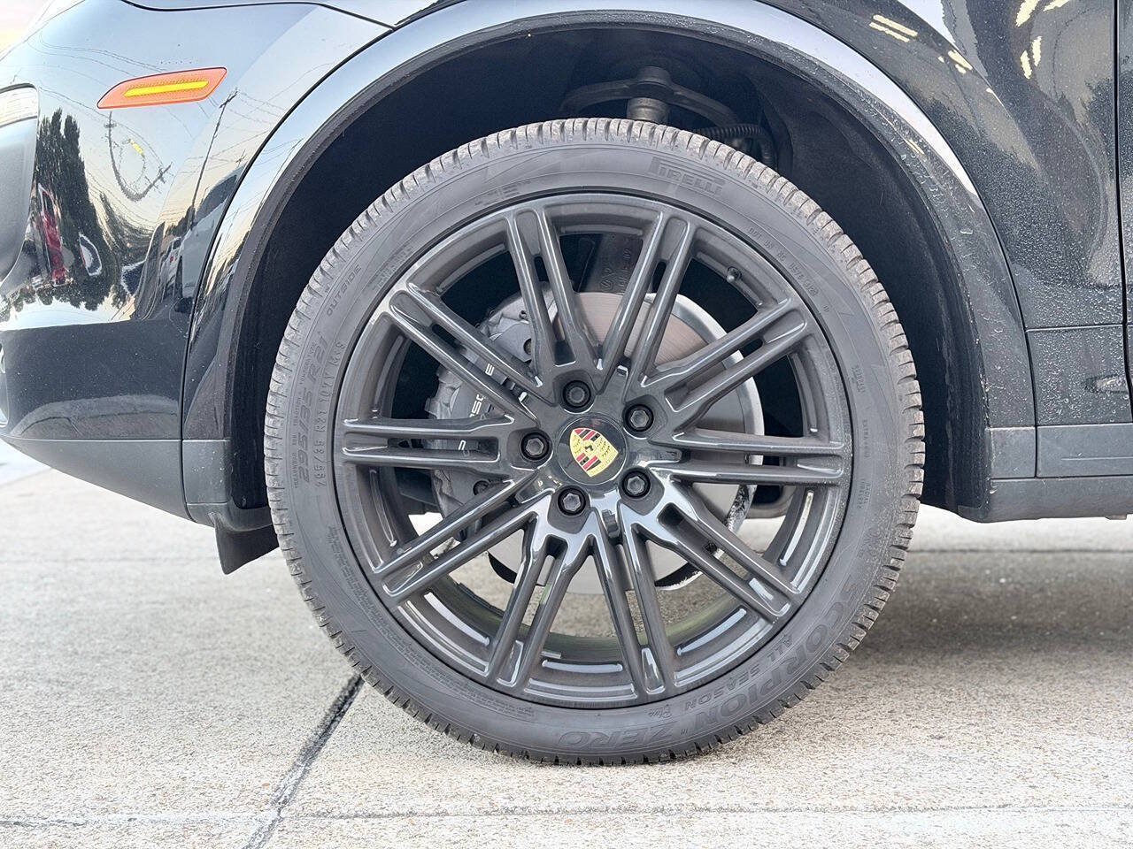Used 2017 Porsche Cayenne Platinum Edition AWD/4WD image 8