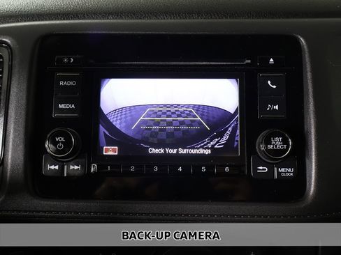 Used 2022 Honda HR-V LX image 2