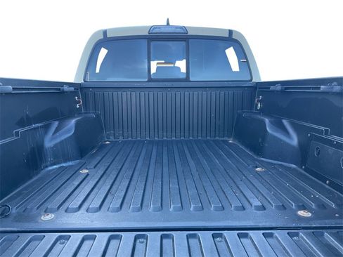 Used 2019 Toyota Tacoma SR5 image 32