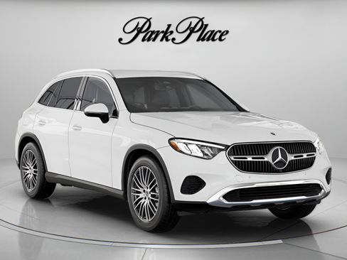 Used 2026 Mercedes-Benz GLC 300 image 35
