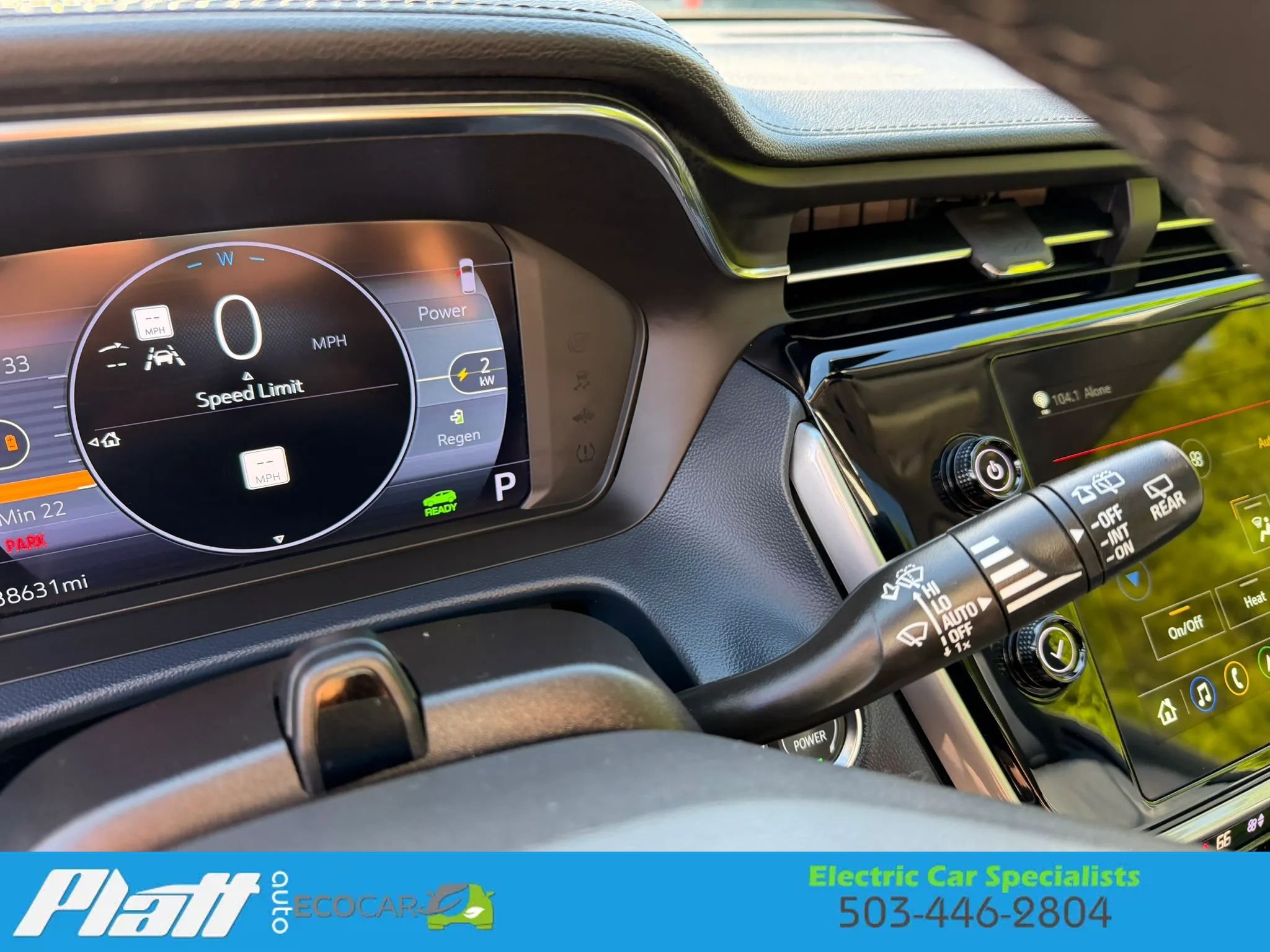 Used 2022 Chevrolet Bolt EUV Premier w/ Sun & Sound Package FWD image 28