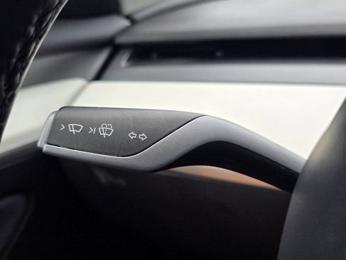 Used 2022 Tesla Model 3 Standard Range RWD image 29