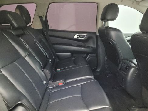 Used 2017 Nissan Pathfinder SL w/ Cargo Package image 19