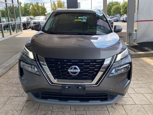 Certified 2023 Nissan Rogue SV w/ SV Premium B Package AWD/4WD image 2