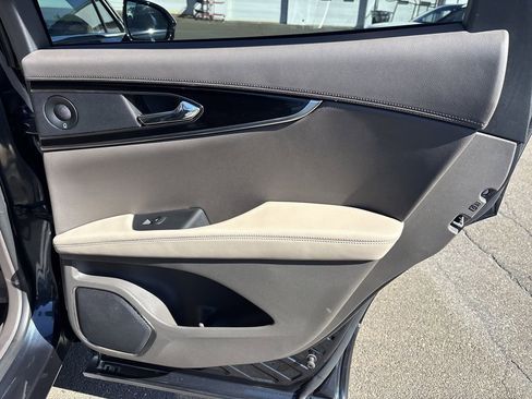 Certified 2022 Lincoln Nautilus Reserve w/ Luxury Package image 16