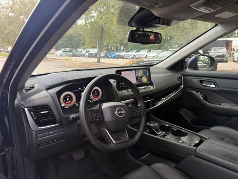 Used 2026 Nissan Rogue SL FWD image 35