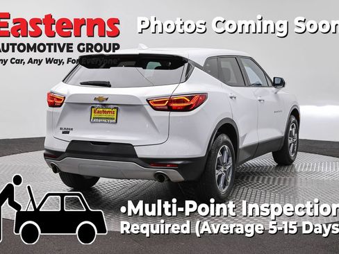 Used 2025 Chevrolet Blazer LT FWD image 5