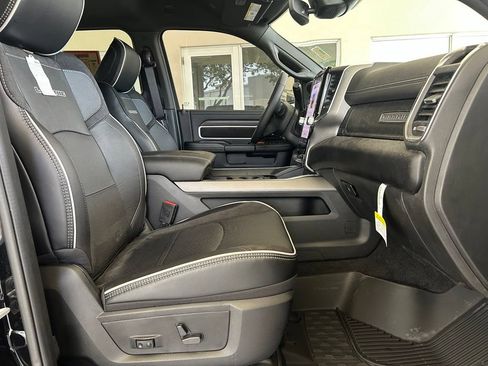 Used 2025 RAM 2500 Laramie w/ Night Edition AWD/4WD image 24