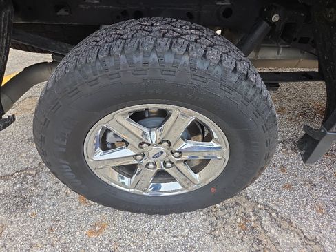 Used 2025 Ford F150 XLT w/ Equipment Group 301A Standard AWD/4WD image 19
