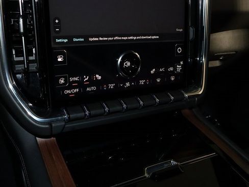 Used 2025 GMC Yukon Denali image 23