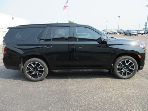 Certified 2022 Chevrolet Tahoe RST w/ Luxury Package AWD/4WD image 4
