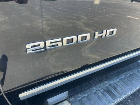 Used 2019 Chevrolet Silverado 2500 LTZ w/ LTZ Plus Package image 31