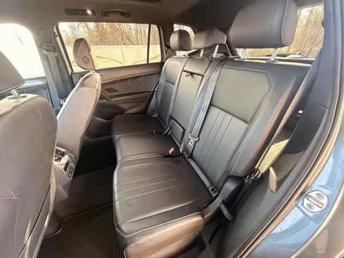 Used 2022 Volkswagen Tiguan SE R-Line image 19