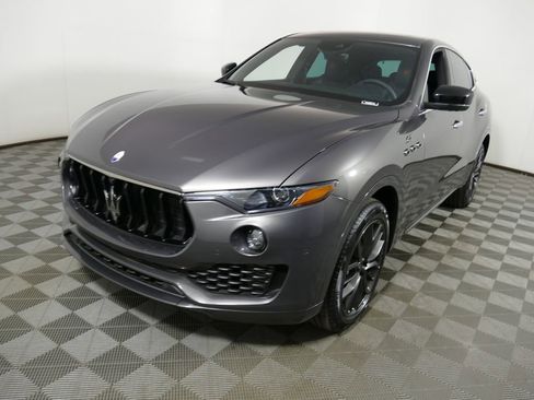 Used 2024 Maserati Levante GT Ultima AWD/4WD image 3