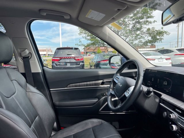 Certified 2024 Kia Telluride EX w/ EX Captain's Chair Package AWD/4WD image 43