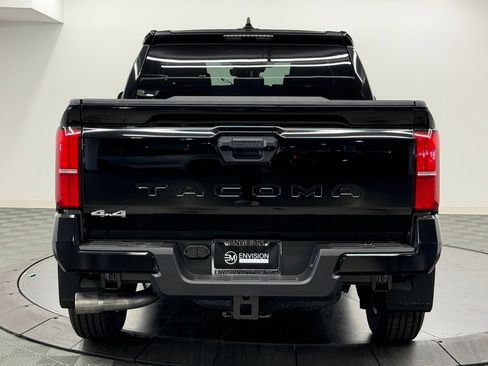 Used 2026 Toyota Tacoma SR5 AWD/4WD image 9