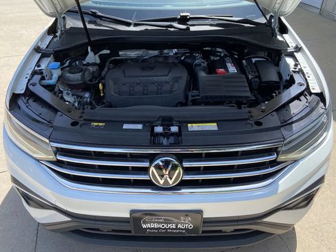Used 2023 Volkswagen Tiguan SE w/ Panoramic Sunroof Package AWD/4WD image 27
