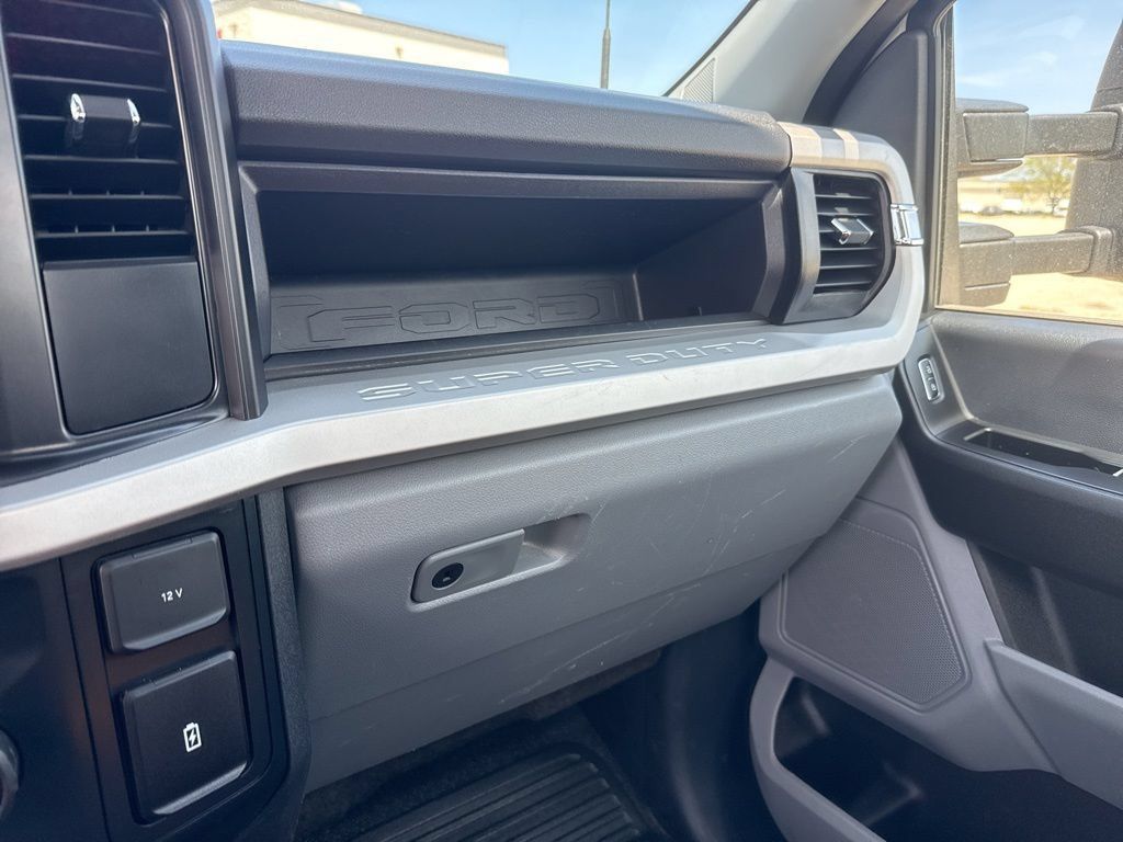 Used 2024 Ford F250 XL w/ XL Chrome Package AWD/4WD image 25