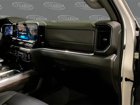 Used 2022 Chevrolet Silverado 1500 LTZ image 33