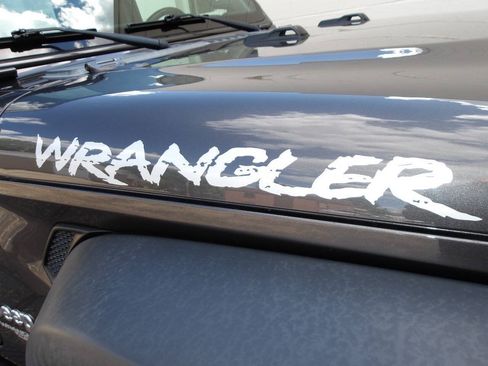 Used 2020 Jeep Wrangler Sport AWD/4WD image 31