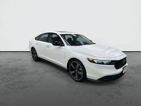 Certified 2026 Honda Accord SE image 5