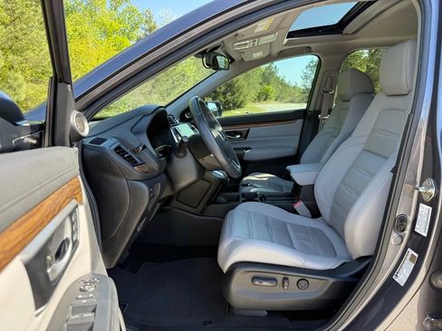 Used 2019 Honda CR-V Touring image 25