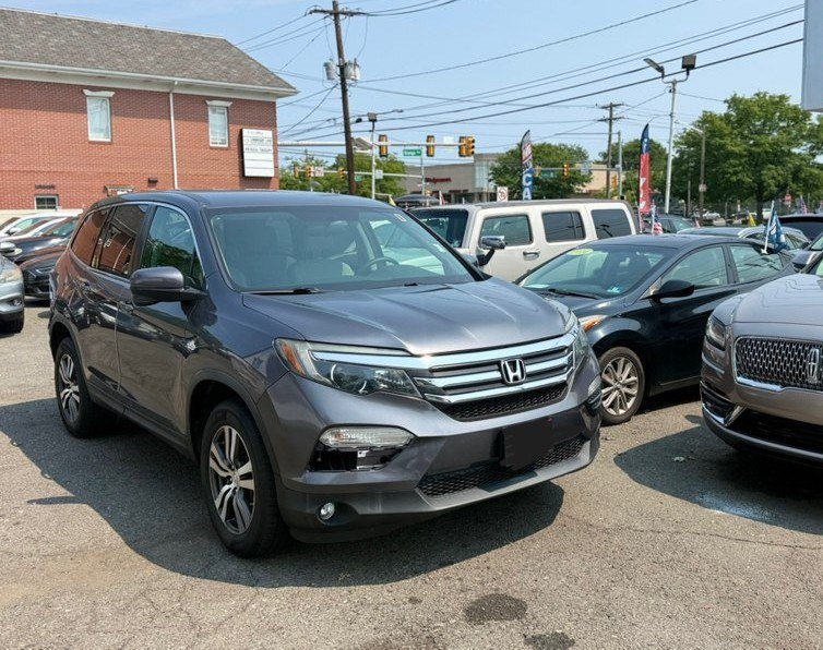 Used 2018 Honda Pilot EX image 4