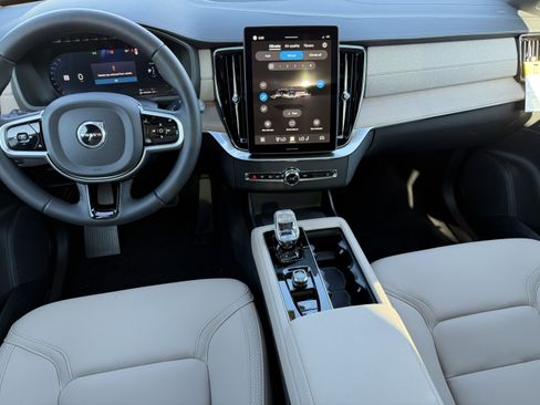 New 2026 Volvo XC90 T8 Plus image 13