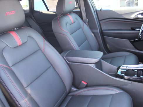 New 2026 Chevrolet Trax RS w/ Sunroof Package FWD image 15