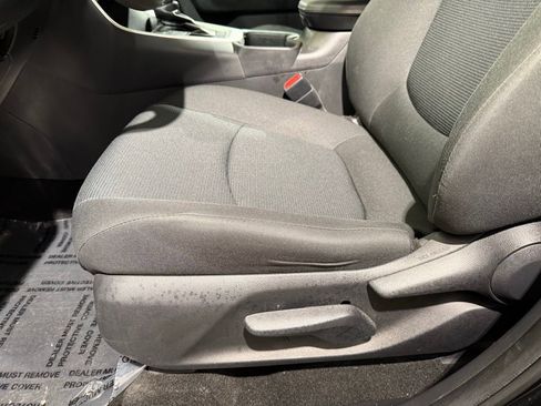 Used 2021 Toyota RAV4 LE image 14