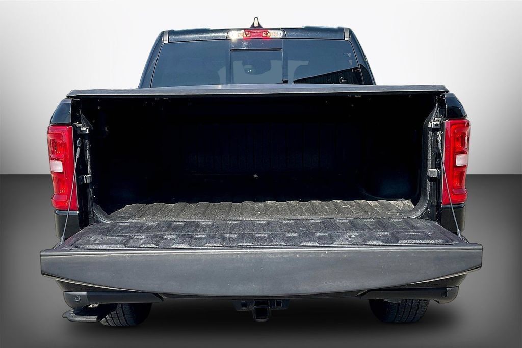 Used 2025 RAM 1500 Big Horn AWD/4WD image 7