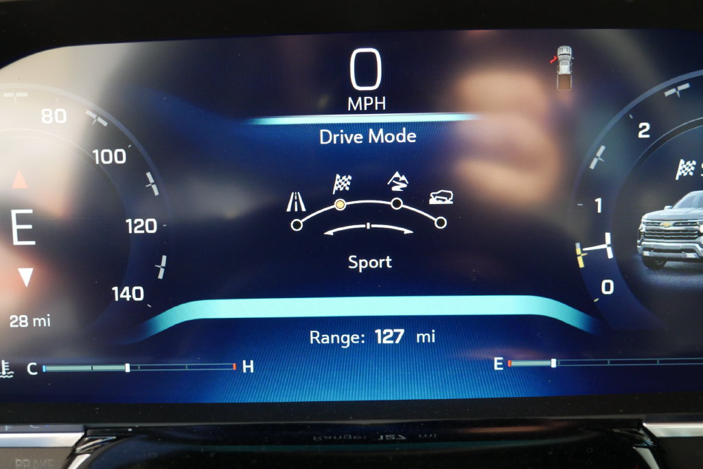 New 2026 Chevrolet Silverado 1500 RST w/ Dark Appearance Package AWD/4WD image 26