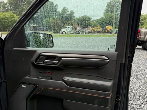Used 2024 GMC Sierra 1500 AT4 w/ Technology Package AWD/4WD image 30