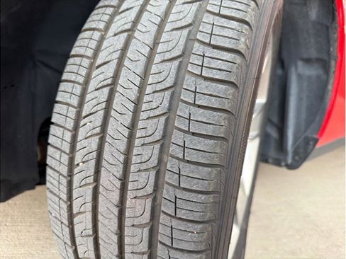 Used 2016 Dodge Challenger SXT RWD image 23