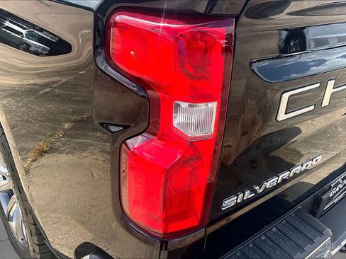 Certified 2022 Chevrolet Silverado 1500 LTZ w/ LTZ Convenience Package II RWD image 29