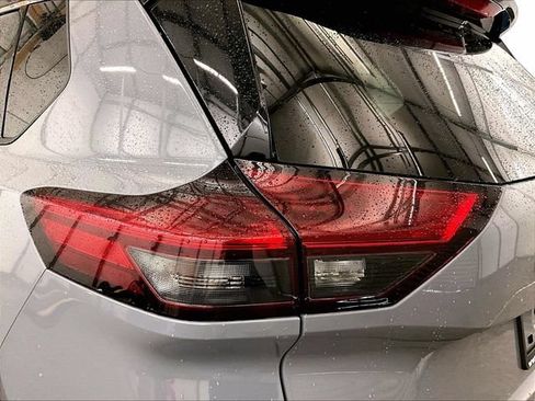 Used 2023 Nissan Rogue SV w/ SV Premium Package AWD/4WD image 28