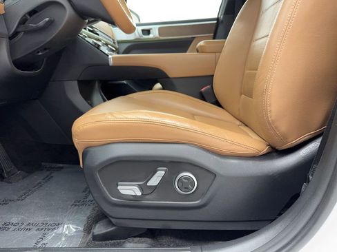 Used 2025 Hyundai Santa Fe Limited image 46