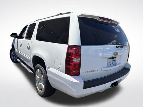 Used 2013 Chevrolet Suburban LT AWD/4WD image 4
