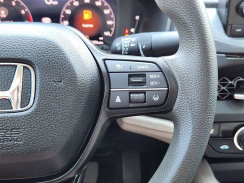 Used 2023 Honda Accord EX image 18