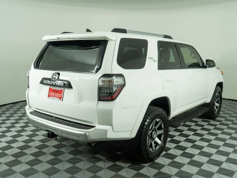 Used 2018 Toyota 4Runner TRD Off-Road Premium AWD/4WD image 6