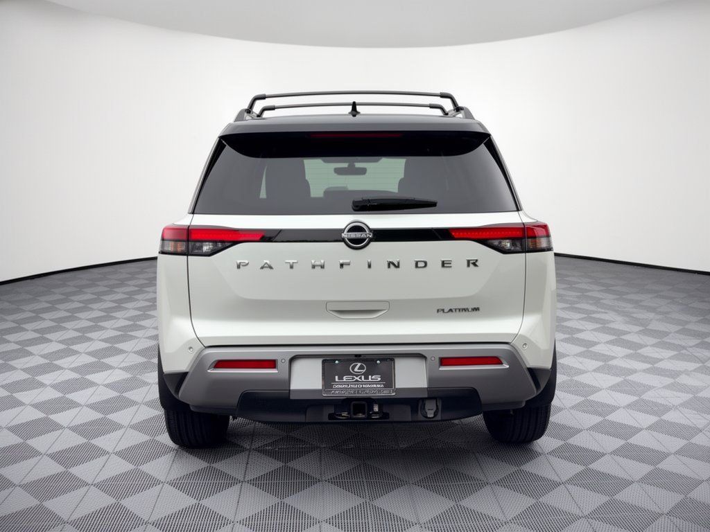 Used 2024 Nissan Pathfinder Platinum FWD image 11