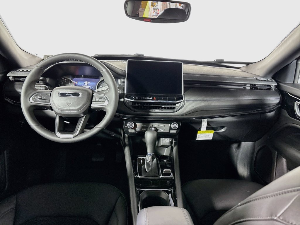 Certified 2026 Jeep Compass Latitude AWD/4WD image 13