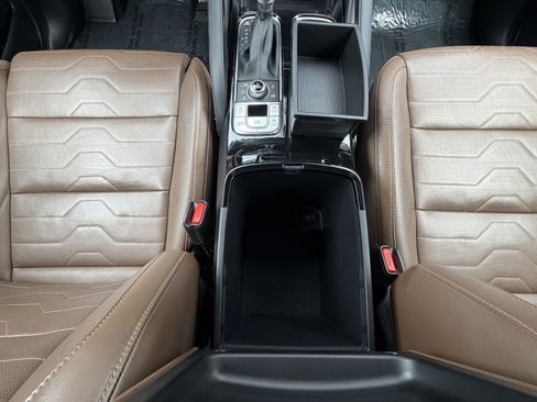 Used 2022 Kia Telluride SX w/ SX Prestige Package image 32